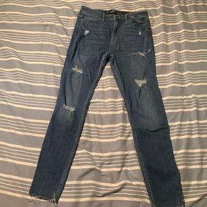 ULTRA HIGH RISE SUPER SKINNY HOLLISTER 11R JEANS